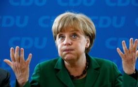 Hud poraz CDU Merklove na deželnih volitvah v Severnem Porenju-Vestfaliji