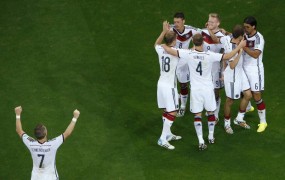 Nemcem že izplačali premije pred četrtfinalom: 50.000 evrov na igralca
