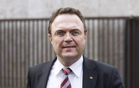Nekdanji nemški minister Friedrich pred preiskavo zaradi pedofilske afere
