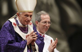 Papež v zadnji maši za konec »verske hinavščine« in »rivalstva« v Katoliški cerkvi