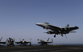 ZDA bodo nadaljevale z zračnimi napadi na sunitske skrajneže v Iraku