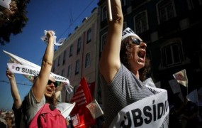 Italija odpušča 24.000 javnih uslužbencev