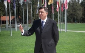 Pahor za spremembe volilnega sistema: preferenčni glas in dvig volilnega praga