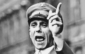 Zaradi Goebbelsa ob službo celoten oddelek za družbena omrežja