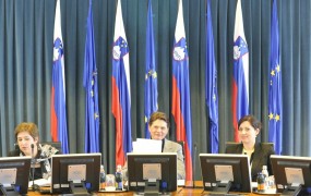 Slovenski utrip: Sedanje vlade ne podpira dobrih 72 odstotkov vprašanih