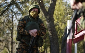 Odposlancu ZN na Krimu so grozili oboroženi neznanci