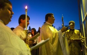 Ljubice katoliških duhovnikov s pozivom papežu k odpravi celibata