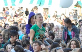 V Stični se je zbralo okoli 6000 mladih