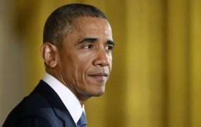 Obama naj bi si z iranskim ajatolo na skrivaj dopisoval o boju z IS