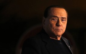 Sodniki Berlusconija obtožujejo podkupovanja prič