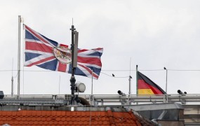 Spiegel: Britanci za diplomati vohunijo tudi v hotelih