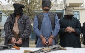 Afganistanska vlada namerava izpustiti osumljene talibanske upornike
