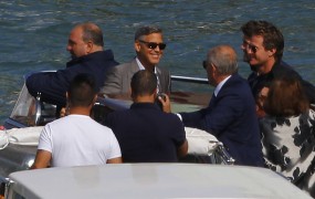 George Clooney v Benetkah z razkošno fantovščino