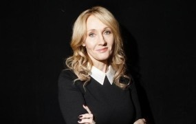 Pisateljici Rowlingovi po razkritju psevdonima tudi odškodnina