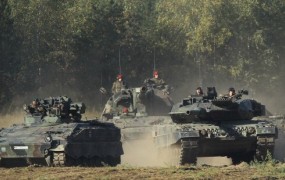 Nemčija v okviru sankcij EU odpovedala vojaški posel z Rusijo