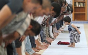 Francoski muslimani džihadistom: Tudi mi smo umazani Francozi