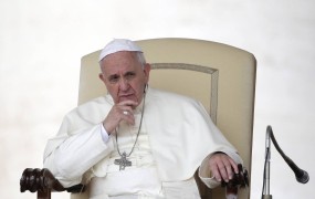 Papež se bo v Sredipolju poklonil padlim v prvi svetovni vojni