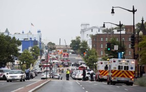 12 žrtev strelskega napada v Washingtonu