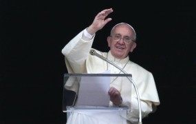 Papež Frančišek v poslanici ob dnevu miru opozarja na bratstvo med ljudmi