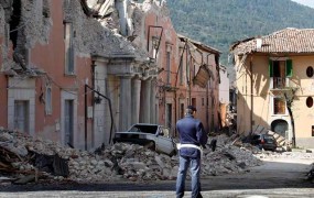 Italijanski sodnik prepričan v možnost napovedi potresa v L'Aquili