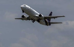 Po Ukrajini se letalske družbe izogibajo še Izraelu