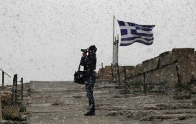 Grški parlament sprejel nepriljubljeno davčno reformo