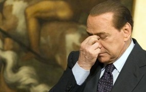 Berlusconi začel prestajati kazen v domu za ostarele