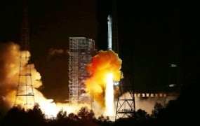 Kitajska razvija novo raketo za polet na Luno ... in dlje v vesolje