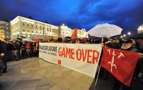 V Trstu protest proti gradnji plinskega terminala