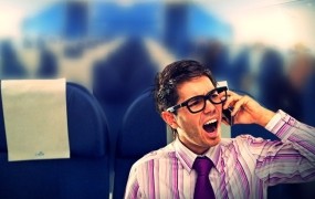 Letalsko osebje proti uporabi telefonov na letalih