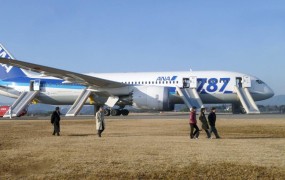 Zaradi novega incidenta japonske družbe prekinile polete z dreamlinerji