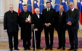 Pahor odlikoval Blažiča, Ernišo, Boleta