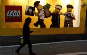 Po prodaji igrač največji na svetu po novem danski Lego
