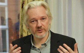 Assangeovi odvetniki terjajo zagotovila, da ne bo izročen ZDA