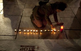 V Španiji za posledicami samosežiga umrla dva človeka