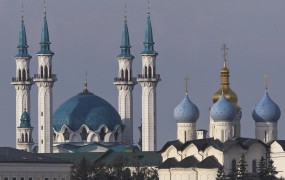 Ruska muslimanska sekta otroke zaprla v podzemne celice