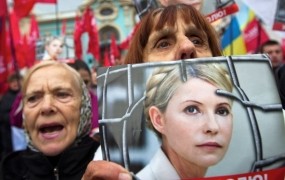 Timošenkova Ukrajince poziva na ulice