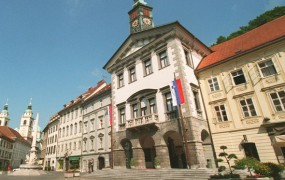 V Ljubljani 12 županskih kandidatov, v Mariboru kar 17