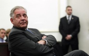 Josipović odvzel odlikovanja »veleizdajalcu« Sanaderju