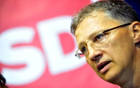 »Glava družine« Lukšič dobil podporo SD: na listi za evropske volitve ostaja prvi