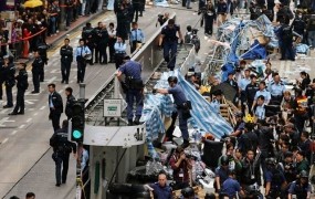 Prodemokratičnih protestov po navedbah voditelja Hongkonga konec