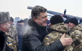Porošenko za konec nevtralnosti Ukrajine in vstop v Nato