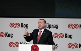 Erdogan nasprotuje kontracepciji: "Izsušil" se bo celoten rod