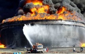 Libijsko letalstvo napadlo grški tanker, dva mrtva