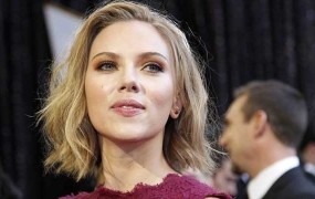 Scarlett Johansson bo "duh v školjki"