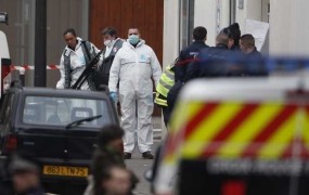 Pretreseni kolumnist Charlie Hebdo opisal grozljiv prizor po napadu