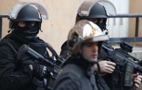 Lov za osumljencema se nadaljuje severovzhodno od Pariza