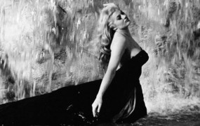 Poslovila se je Fellinijeva muza Anita Ekberg