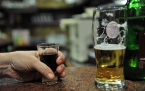 Slovenci po porabi alkohola še vedno v vrhu EU