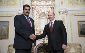 Putin še ima zaveznike: Venezuela bo Rusiji vedno stala ob strani, pravi predsednik Maduro